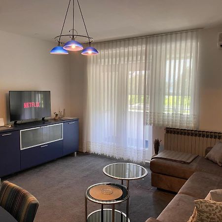 Apartman นยีวีเซ ภายนอก รูปภาพ