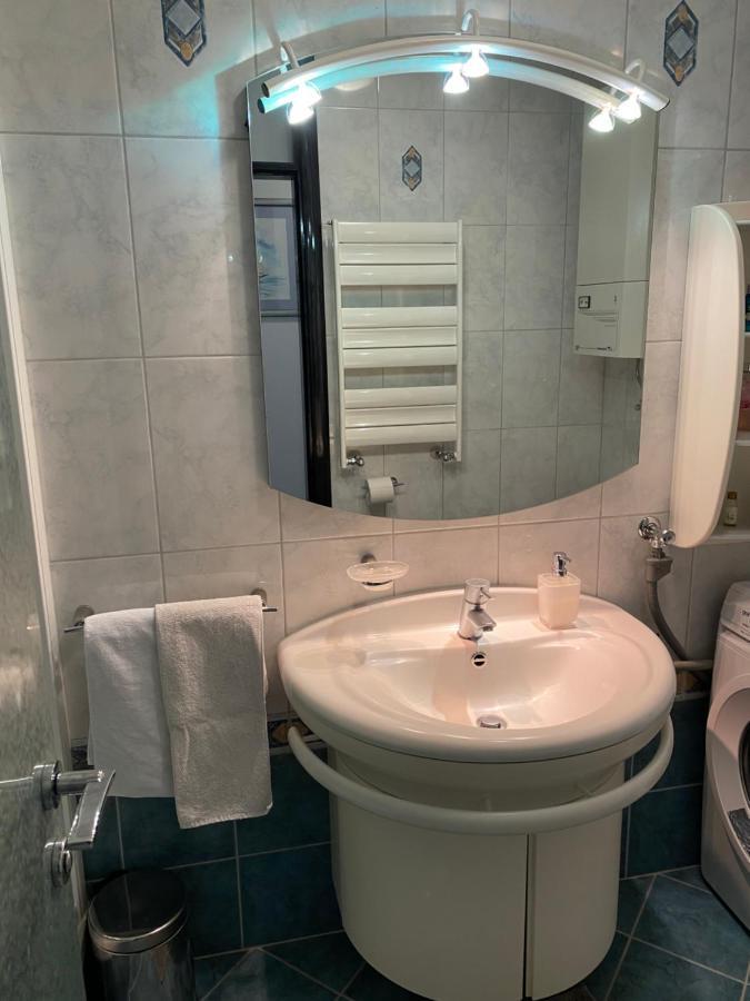 Apartman นยีวีเซ ภายนอก รูปภาพ