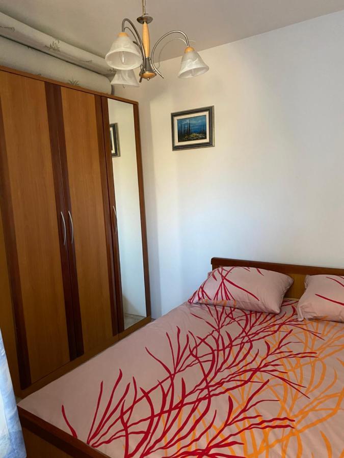 Apartman นยีวีเซ ภายนอก รูปภาพ