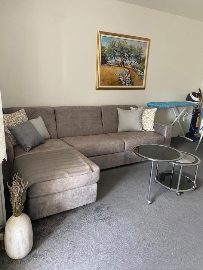 Apartman นยีวีเซ ภายนอก รูปภาพ
