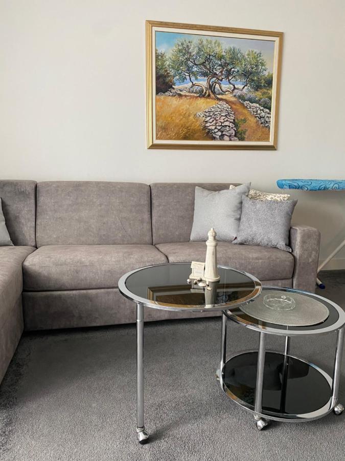 Apartman นยีวีเซ ภายนอก รูปภาพ